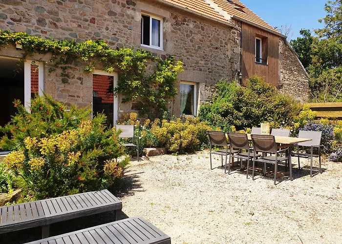 Le Du Clos Giot Homestay *